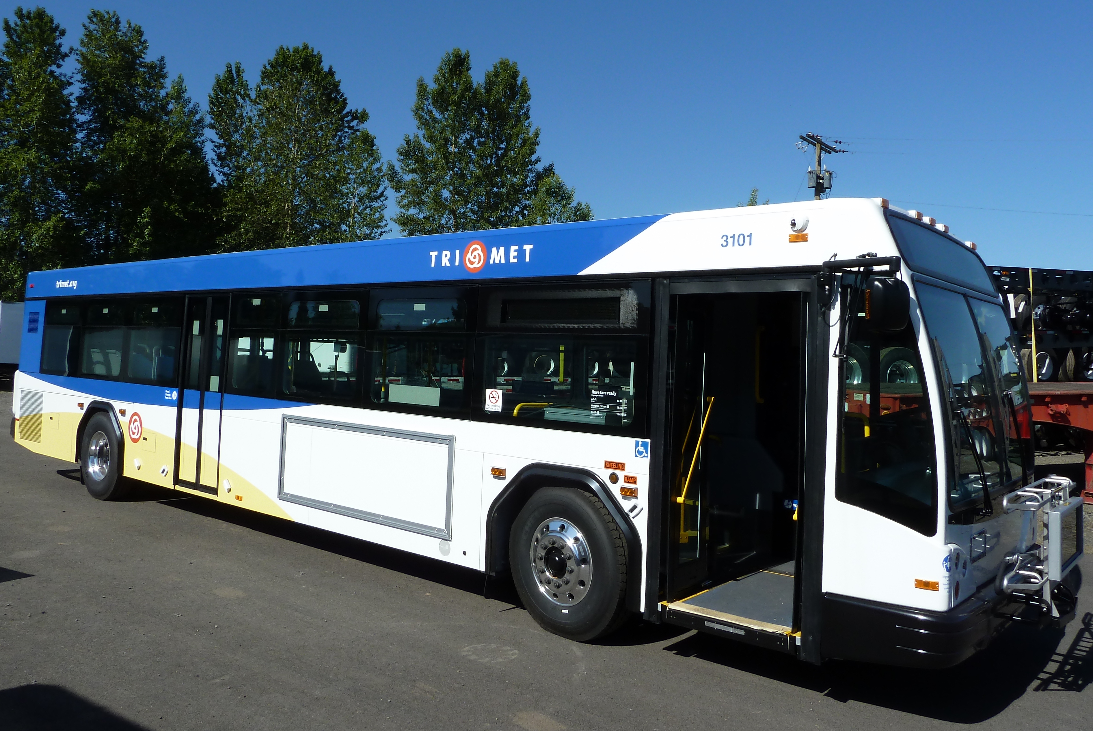 New TriMet buses to begin service in less than a month TriMet News